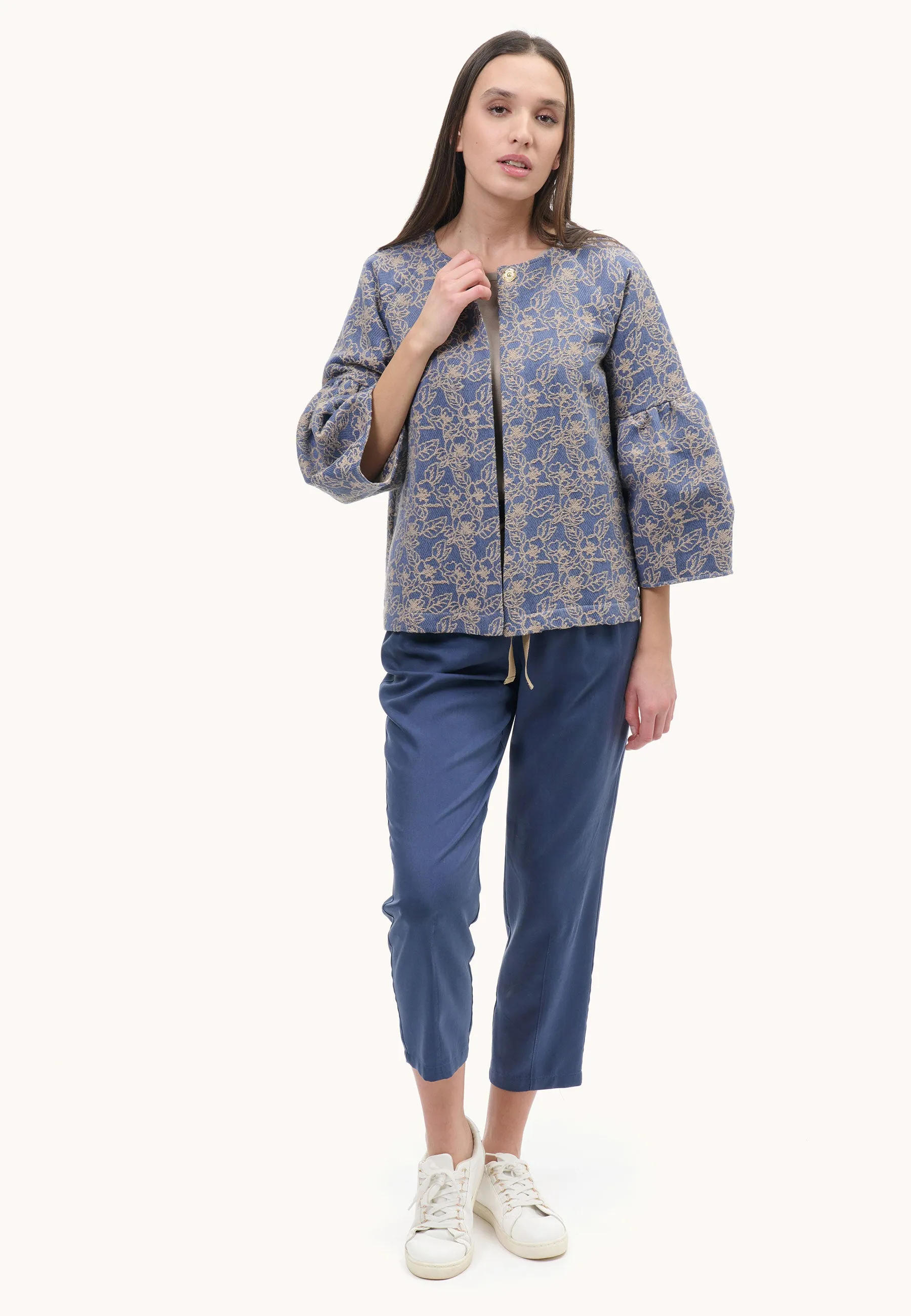 Cappotto over a fiori maniche ampie