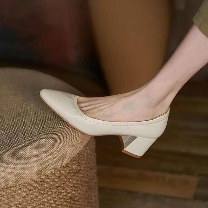 Comfortable High Heels Pumps - Women's Casual Shoes WC122