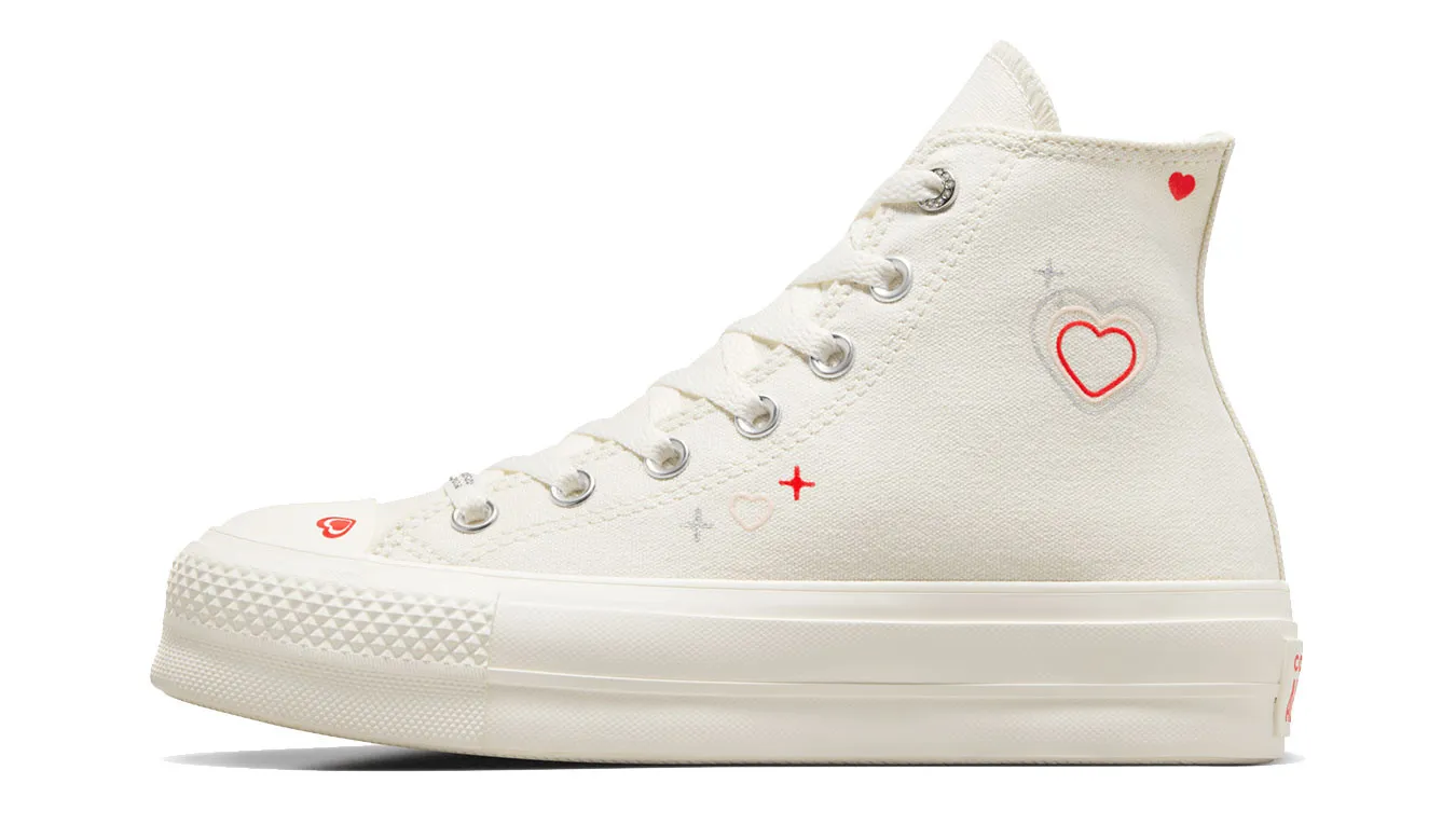 Converse Chuck Taylor All Star Lift Platform Y2K Heart