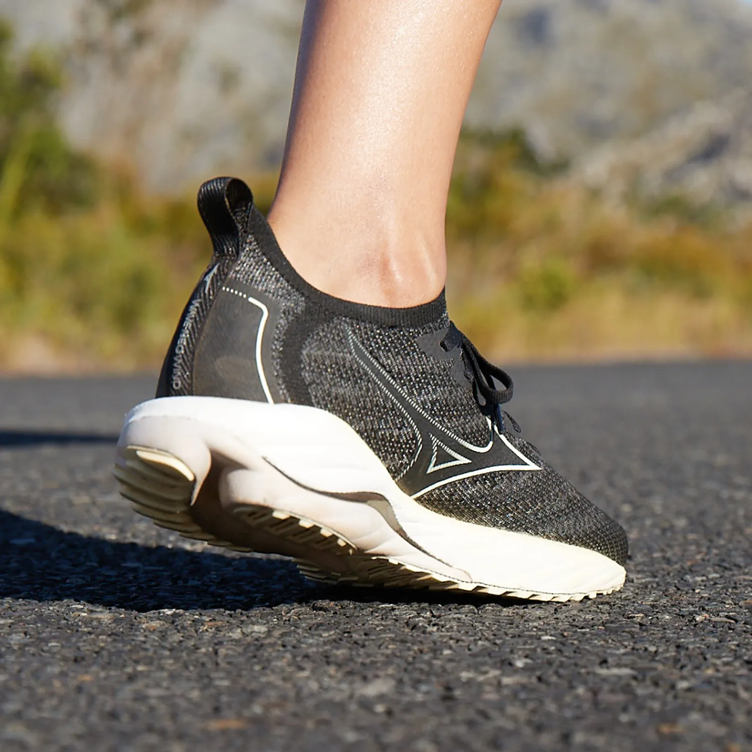 Mizuno Wave Neo Wind  Undyed Black/Starlight